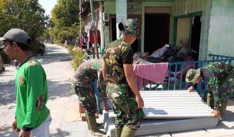 Sujud Syukur, Rumahnya Ikut Direhab TNI