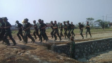 Jaga Stamina Satgas TMMD Desa Blukbuk Lari Pagi