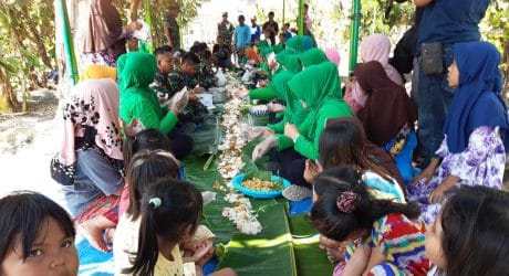 Anak-Nak Juga Ikut “Pesta Rakyat” di Lokasi TMMD