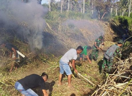 JELANG PEMBUKAAN, PERSONEL SATGAS TMMD 105 PERSIAPKAN SEGALANYA