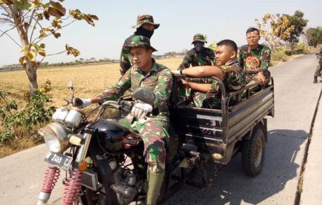 Angkutan Roda Tiga jadi Primadona di Lokasi TMMD