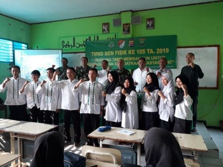 Satgas TMMD 105 Kronjo Bekali Remaja Tangerang Jadi Warganet Bijak