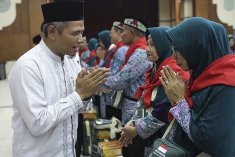 P3H Semen Indonesia Berangkatkan 192 Jemaah Calon Haji Ke Surabaya