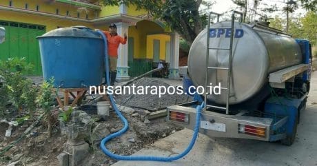 Pemerintah Sigap, Kucurkan Air Bersih ke Beberapa Desa Di Trenggalek