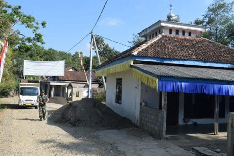 Masjid “Miftaqul Ulum”Jadi Sasaran TMMD 105 Kodim Treggalek