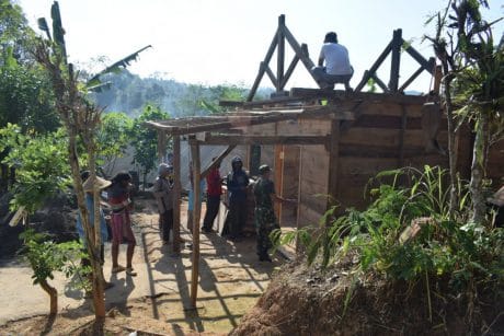 Kayu Jati Jadi Bahan Tiang Untuk RTLH