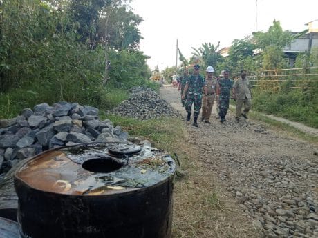 Dandim Cek Material Aspal