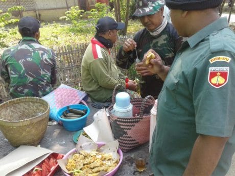Rehat, Segarnya Minum Kopi