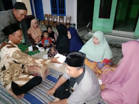 Sebelum Tasyakuran, Jamaah Dibagi Jajan