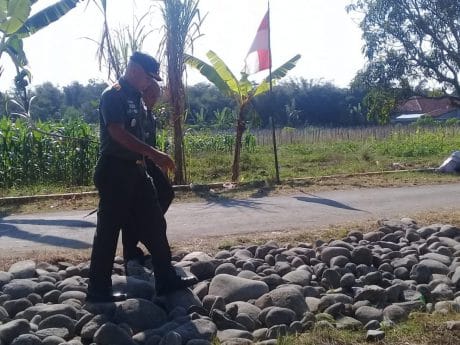 Dandim Cek Langsung Pemasangan Tenda