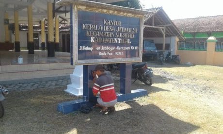Jelang Pembukaan TMMD, Balai Desa Jatimulya Dipercantik