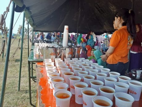 Stand UKM Minuman Ramai Diburu