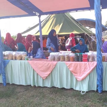 UKM Binaan Remaja Buka Stand Di Upacara Pembukaan TMMD