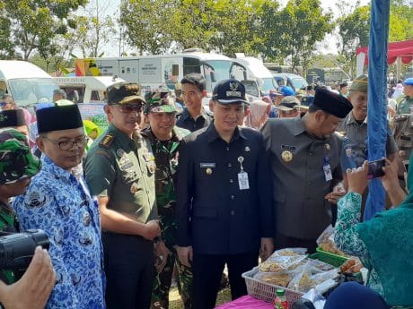 Dansatgas TMMD Ikut Kunjungi Stand UKM