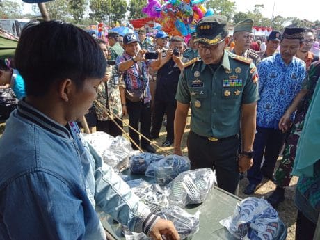 Penjual Sepatu Ini Dikunjungi Walikota Tegal