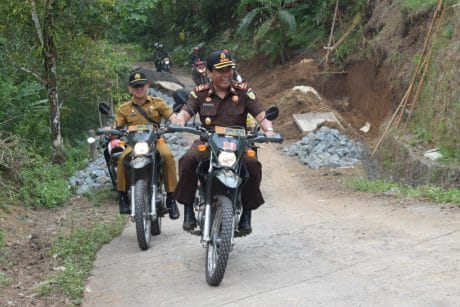 Dansatgas TMMD Ikut Kunjungi RTLH