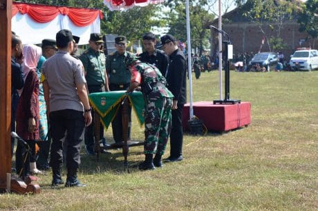 Satgas TMMD Tegal Resmi Membangun Jatimulya Dengan Diterimanya Notulen TMMD Dari Bupati