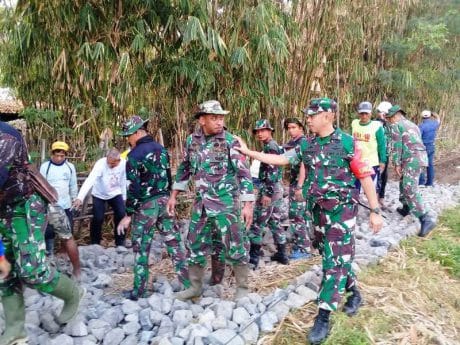 Dandim Tegal Terus Monitoring Proyek JUT di Jatimulya Suradadi