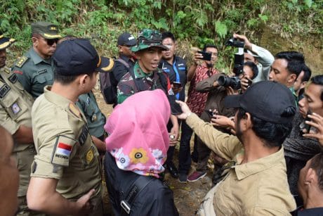 Usai Pembukaan TMMD, Bupati Datangi Rumah Warga Terdampak