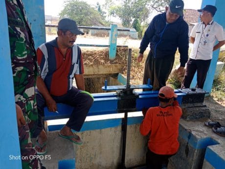 Meriahnya Penyampaian Aspirasi Ibu-Ibu DI Pos Ronda