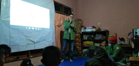 Warga Sasaran TMMD Belajar Pembuatan Pupuk Kompos