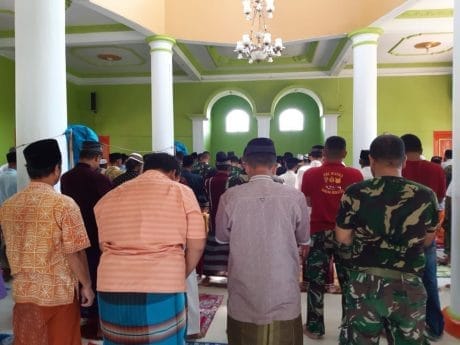 Beribadah Tetap Yang Utama Bagi Satgas TMMD Jatimulya Tegal