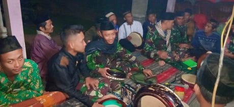Hadrah, Lihainya Satgas TMMD Ajarkan Warga