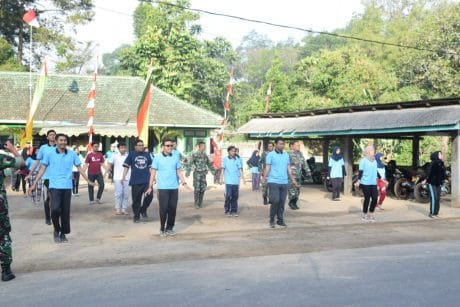 Hampir 1 Jam, Satgas TMMD Senam Pagi Jaga Kesehatan