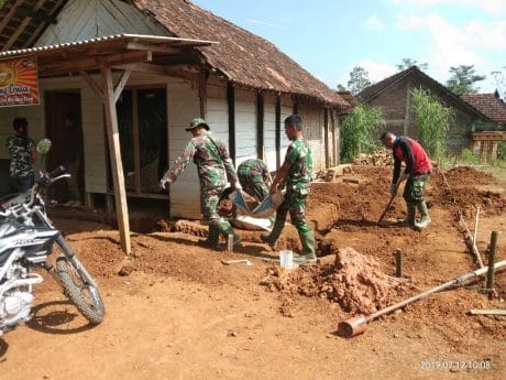 Riuhnya Pembuatan Pondasi RTLH