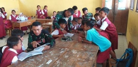 Satgas TMMD Berikan Wawasan Kebangsaan Pada Anak-Anak SD Jatimulya