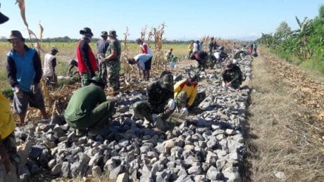 TNI Tegal Datang Contohkan Jiwa Korsa dan Hidupkan Kembali Gotong-royong Masyarakat