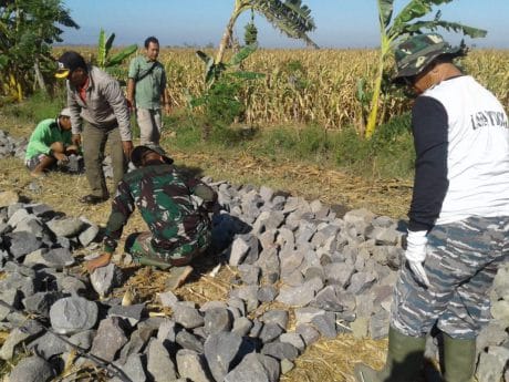 TMMD, Serda Tumito Tata Batu Kali untuk Batas JUT