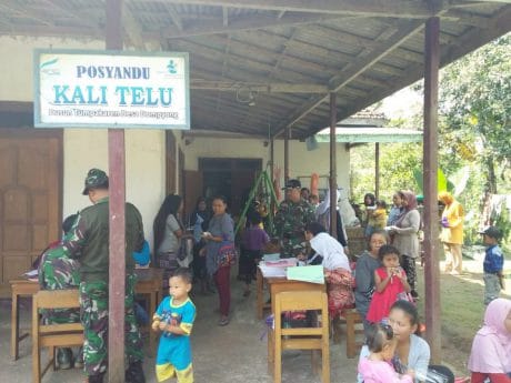 Satgas TMMD Bantu Pelaksanaan Posyandu