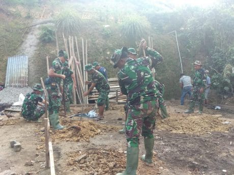 Batu Kali Jadi Andalan Pondasi RTLH