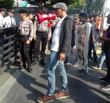 Kopra Turun, Pemuda Indonesia Timur Desak Jokowi Naikan Harga