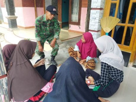 Peran Babinsa Merangkul Pemuda-Pemudi Membantu TNI Tegal