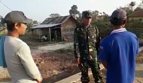 Di Lokasi TMMD Kasdim 0510/Trs Terlibat Obrolan Dengan Warga