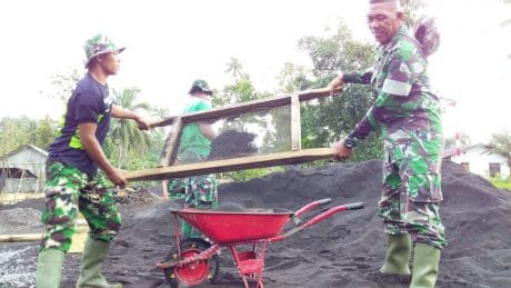PENGERJAAN SASARAN FISIK TMMD KE-105 DI DUASUDARA BUTUH CAMPUR TANGAN SEMUA PIHAK