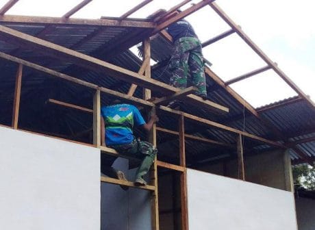 SERTU JON : KAMI BUAT YANG TERBAIK UNTUK PROGRAM BEDAH RUMAH INI