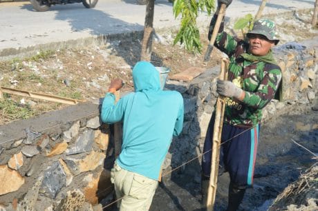 Begini Cara Pembuatan Talud Versi Tentara TMMD