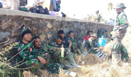 Senda Gurau, Resep Mujarab Hilangkan Lelah di Lokasi TMMD.