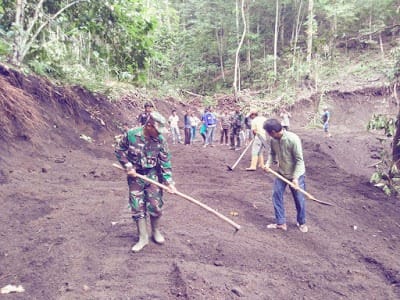 WARGA DUASUDARA APRESIASI PELAKSANAAN TMMD KE-105 KODIM 1310/BITUNG