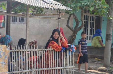 Mimpi Warga Blukbuk Punya Jalan Mulus Tembus