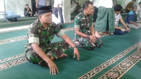 Di Moment TMMD Kodim Demak, Prajurit Dianjurkan Untuk Shalat Berjamaah