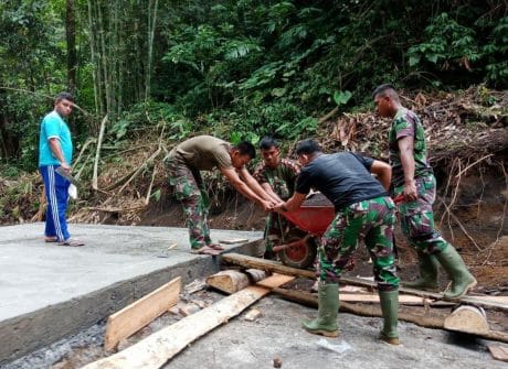 SUDAH MENJADI KOMITEN BERSAMA, SATGAS TMMD HARI MINGGU TETAP BEKERJA