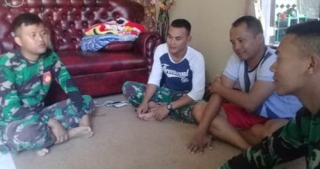 Merasa Terhormat Rumahnya Ditinggali Satgas TMMD