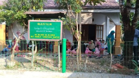 Semangati Satgas TMMD 105 Kronjo, Ibu-ibu Desa Blukbuk Gelar Doa Bersama