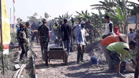 Pacu Semangat Satgas, Dandim Rajin ke Lokasi TMMD