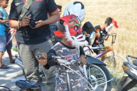 Semangat TMMD Anak Anak Bermain  Ceria