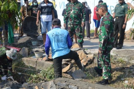 Sinergitas Warga dan TNI di Lokasi TMMD Semakin Tinggi